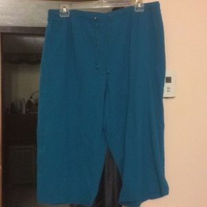 Teal color krinkle fabric capris